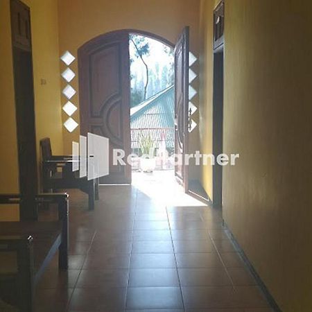 Bromo Indah Lestari Homestay RedPartner Pasuruan Bagian luar foto