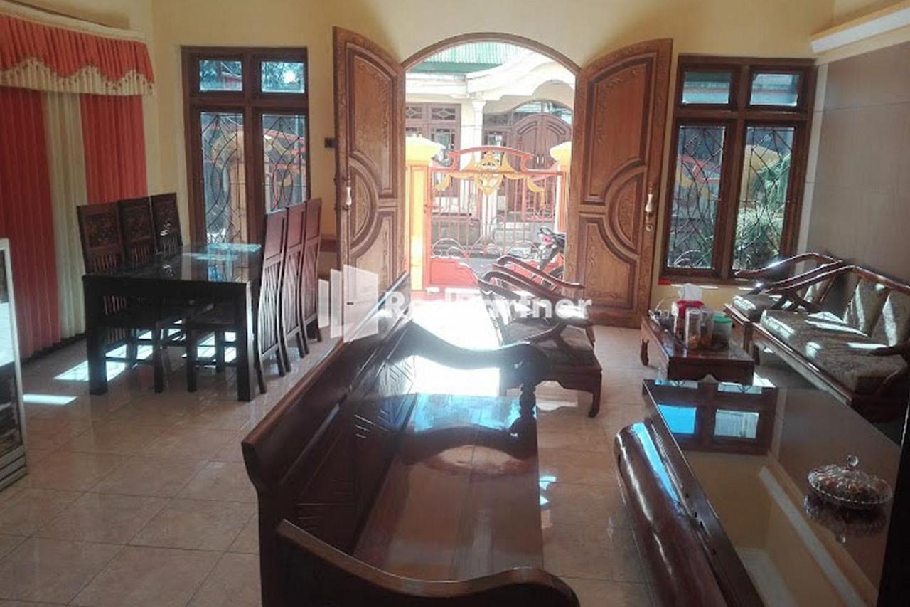 Bromo Indah Lestari Homestay RedPartner Pasuruan Bagian luar foto