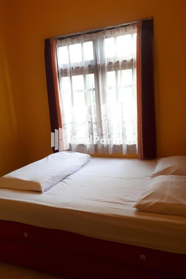 Bromo Indah Lestari Homestay RedPartner Pasuruan Bagian luar foto