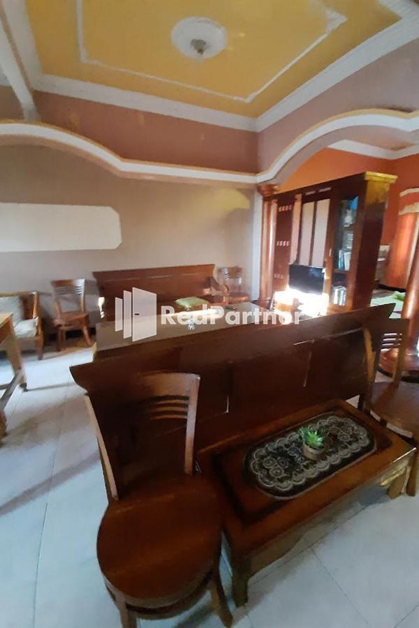 Bromo Indah Lestari Homestay RedPartner Pasuruan Bagian luar foto