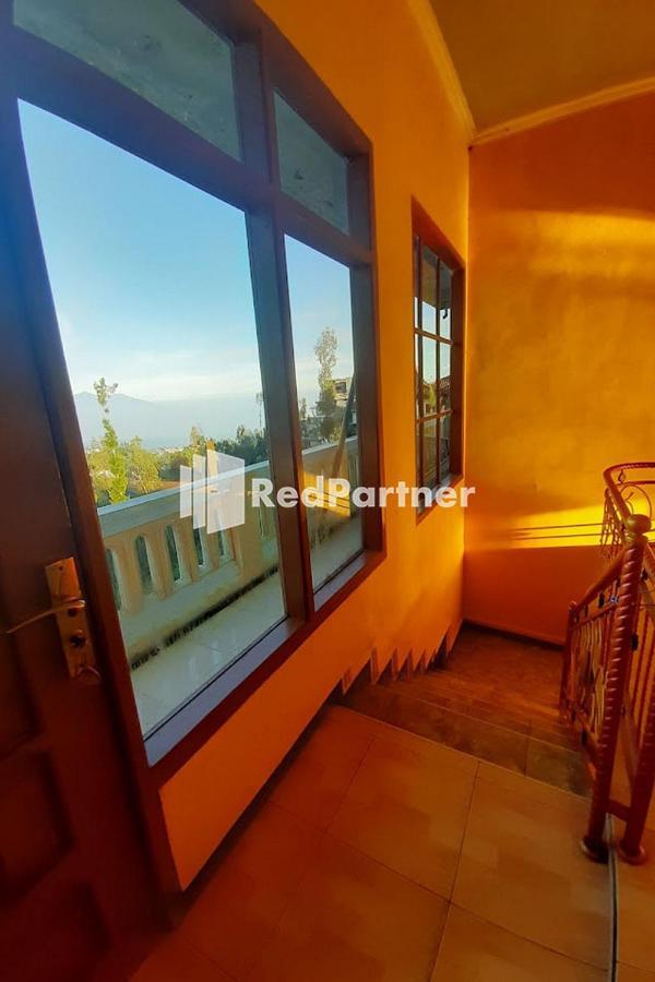 Bromo Indah Lestari Homestay RedPartner Pasuruan Bagian luar foto
