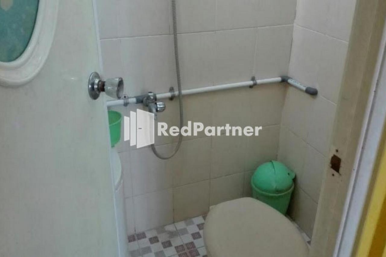 Bromo Indah Lestari Homestay RedPartner Pasuruan Bagian luar foto