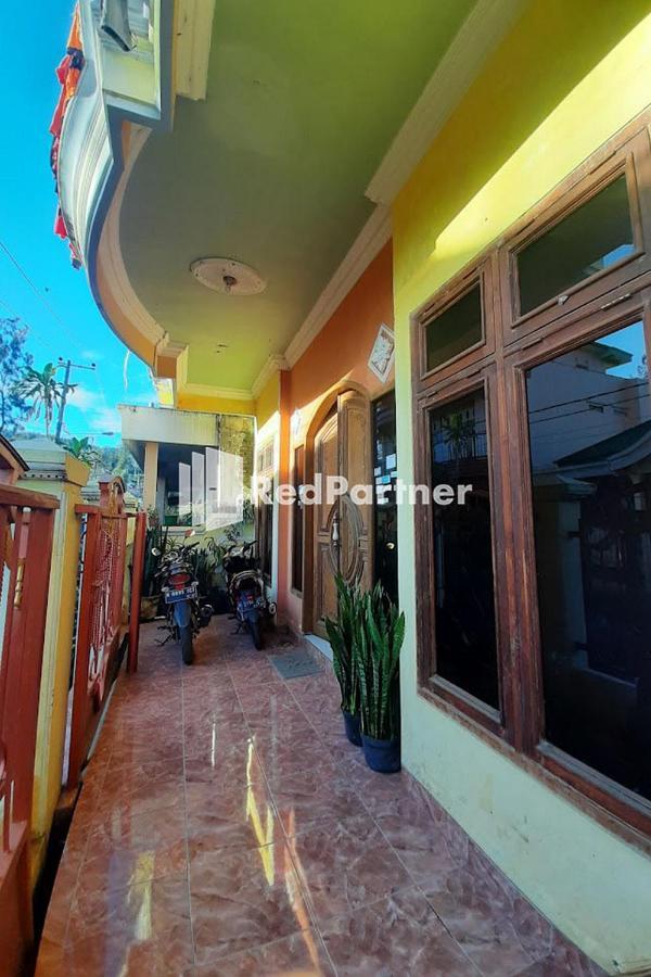 Bromo Indah Lestari Homestay RedPartner Pasuruan Bagian luar foto