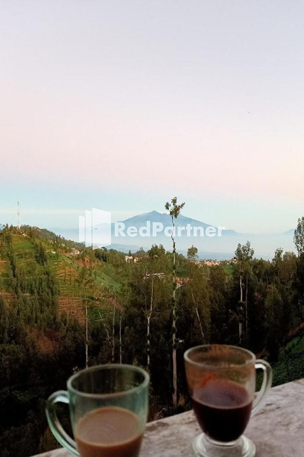 Bromo Indah Lestari Homestay RedPartner Pasuruan Bagian luar foto