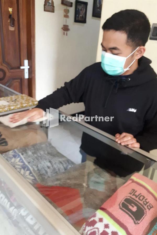Bromo Indah Lestari Homestay RedPartner Pasuruan Bagian luar foto